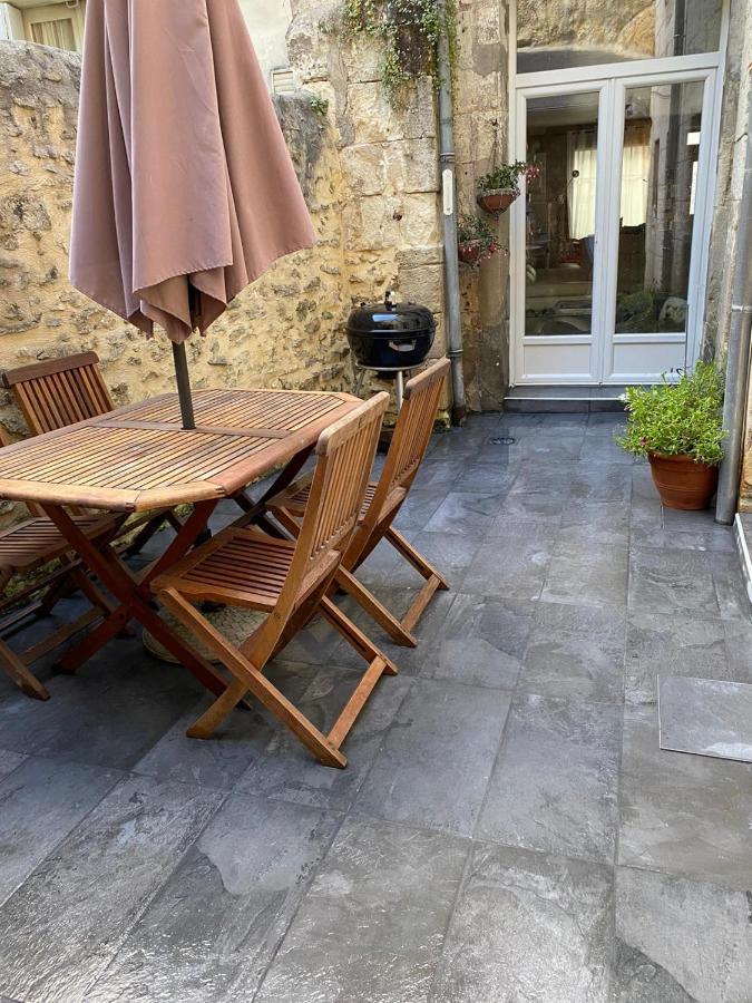 La Maison Des Remparts - Gite 3 Etoiles Pour 8 Pers A Loches Buitenkant foto